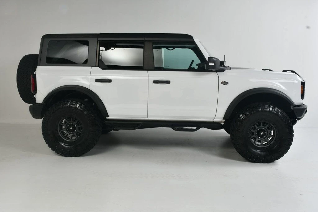 2023 Ford Bronco 6th Gen - Image 3 of 12