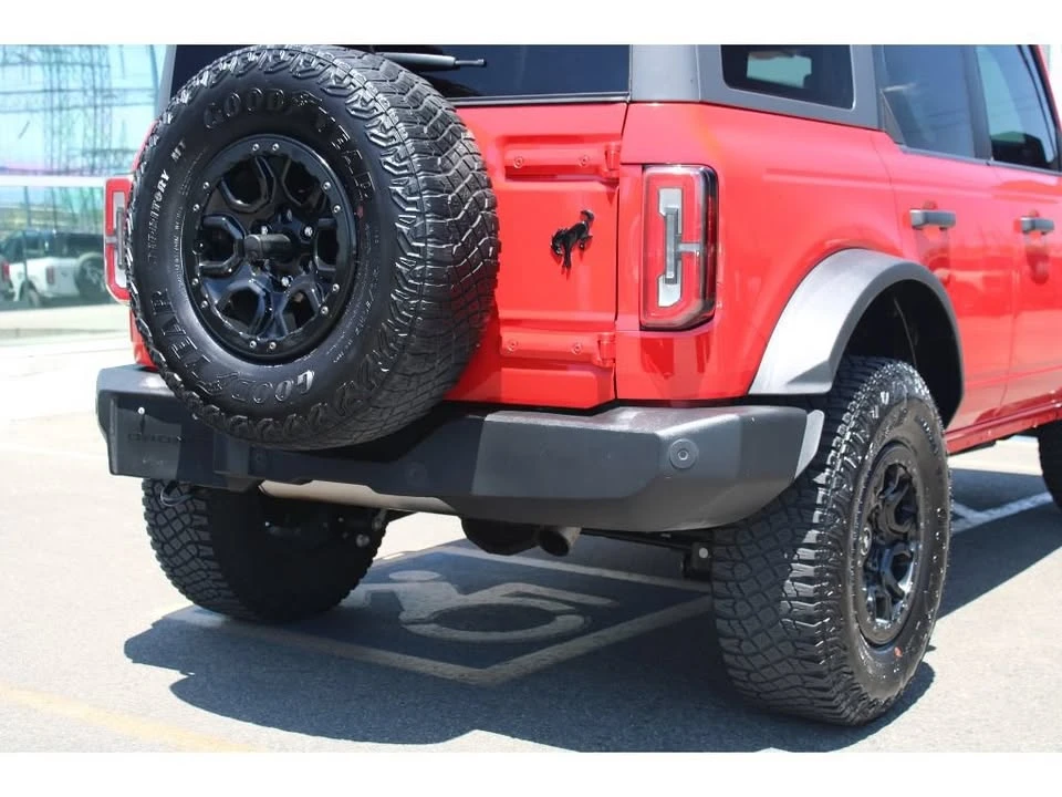2023 Ford Bronco 6th Gen - Image 2 of 20