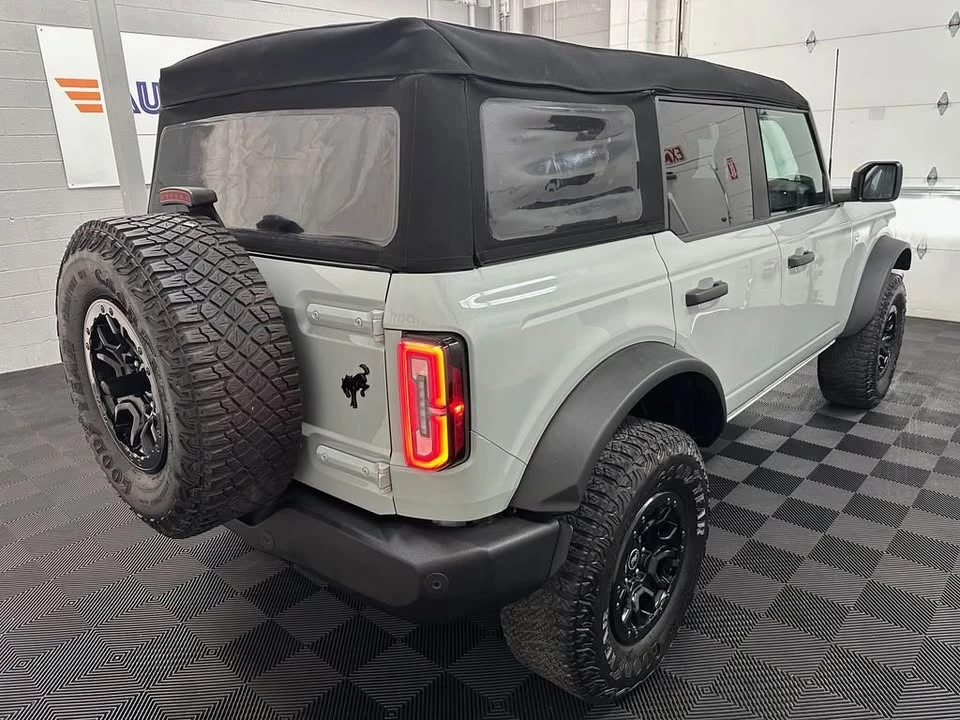 2023 Ford Bronco 6th Gen - Image 18 of 20