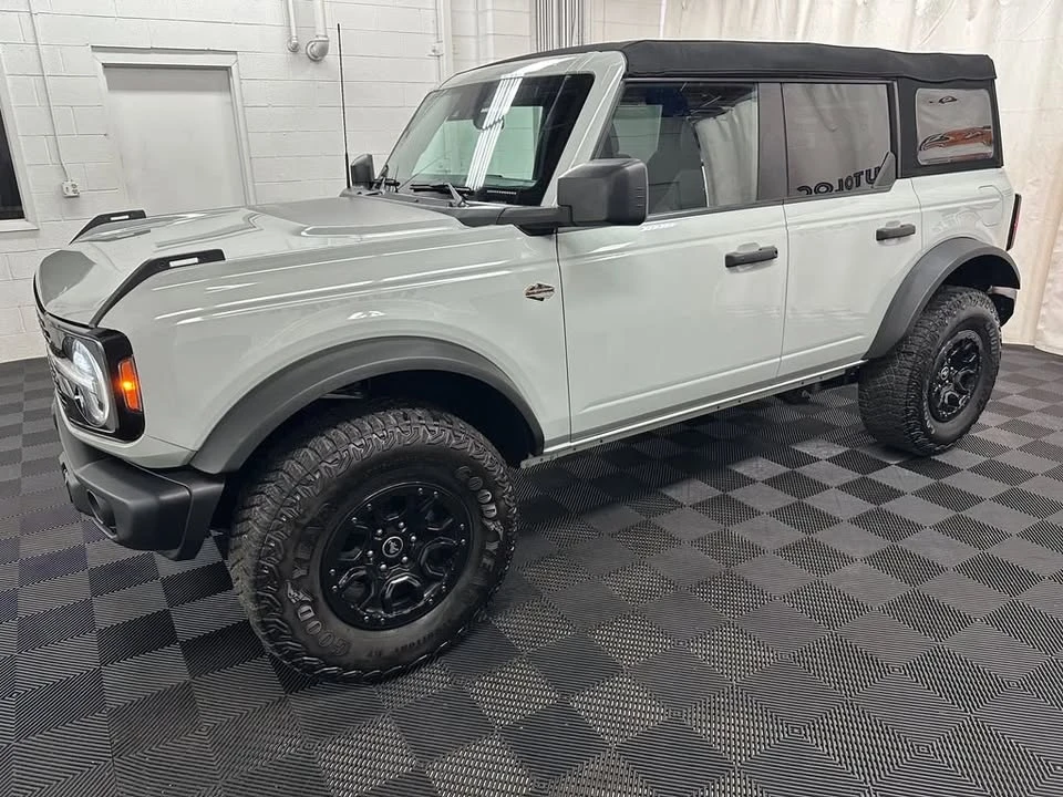 2023 Ford Bronco 6th Gen - Image 10 of 20