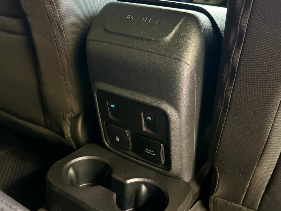 2023 Ford Bronco 6th Gen - Image 18 of 31