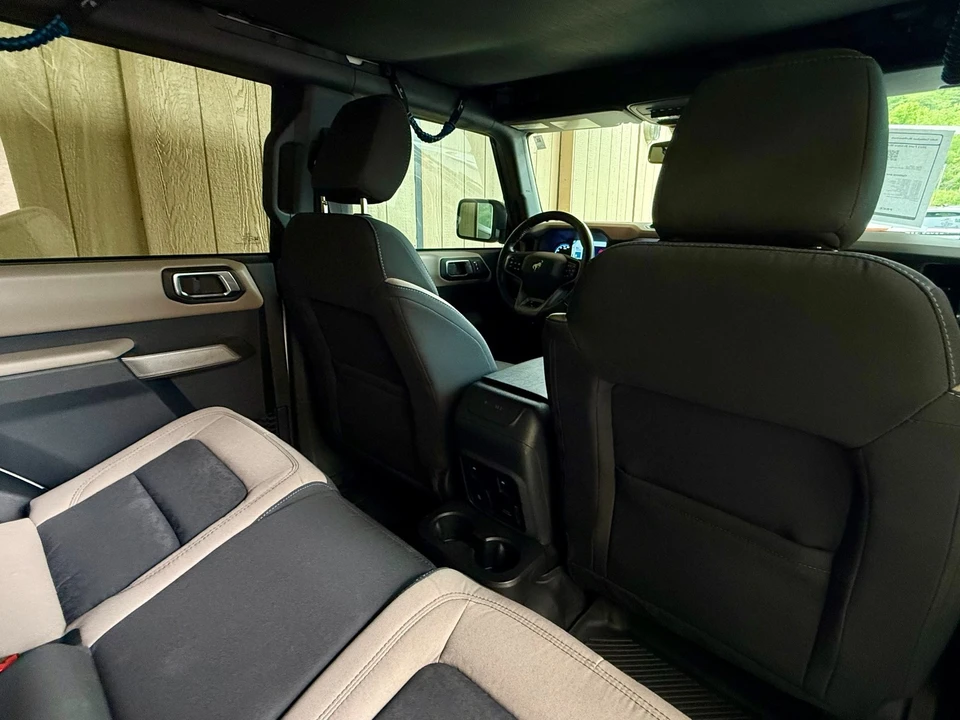 2023 Ford Bronco 6th Gen - Image 16 of 31