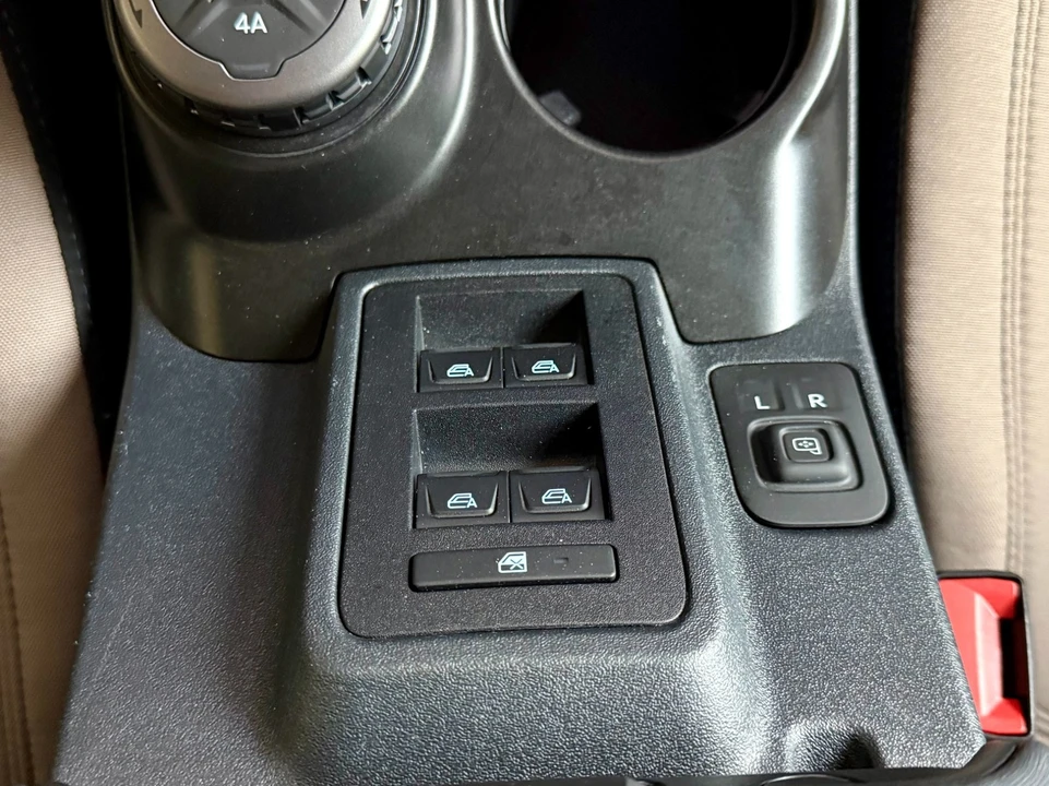 2023 Ford Bronco 6th Gen - Image 28 of 31