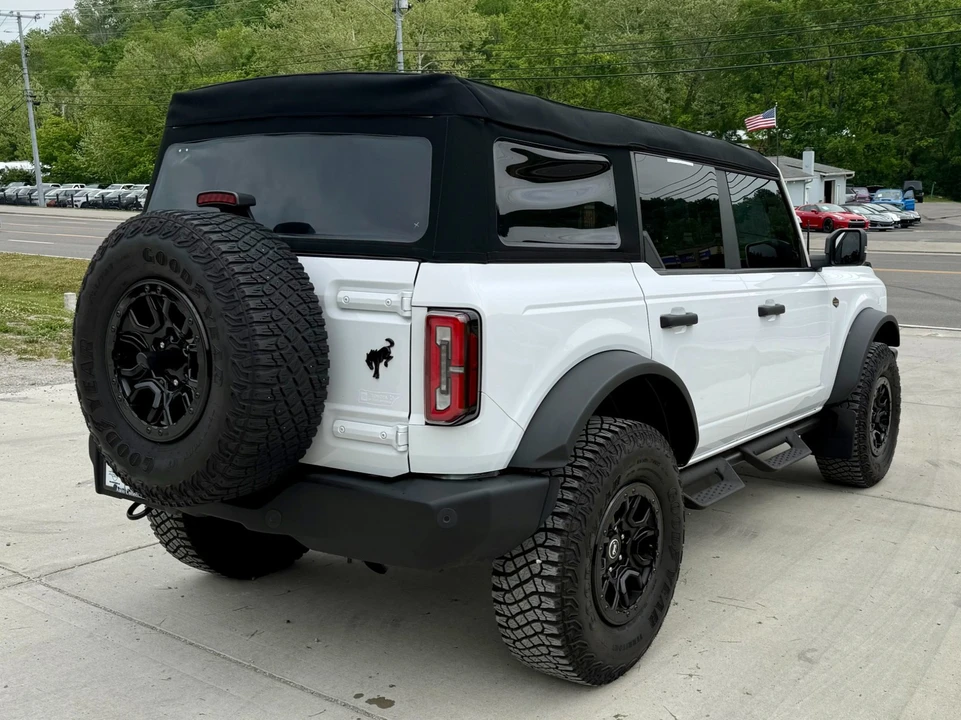 2023 Ford Bronco 6th Gen - Image 2 of 31