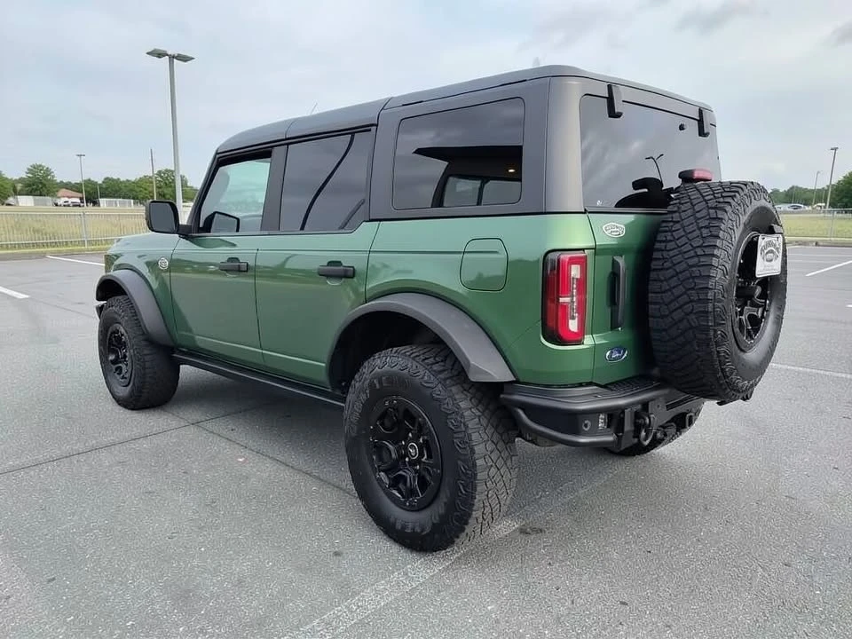 2023 Ford Bronco 6th Gen - Image 3 of 15