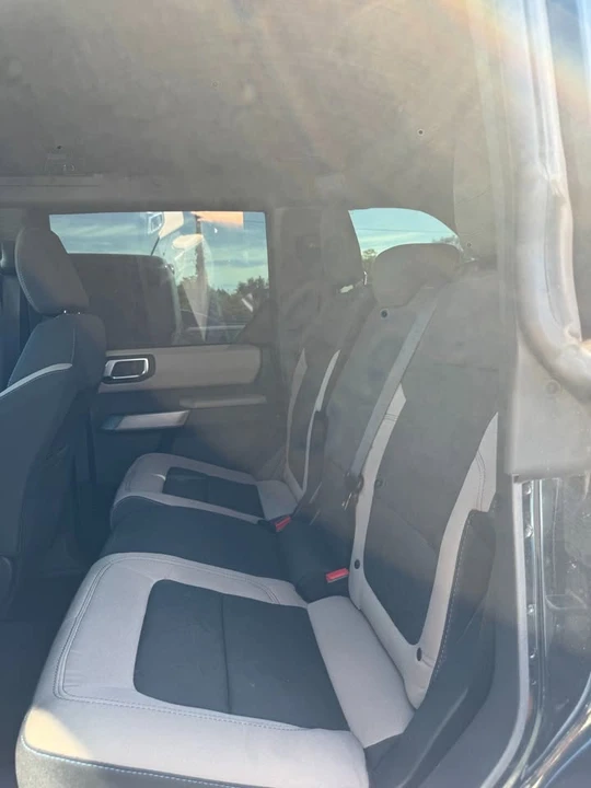2023 Ford Bronco 6th Gen - Image 10 of 10