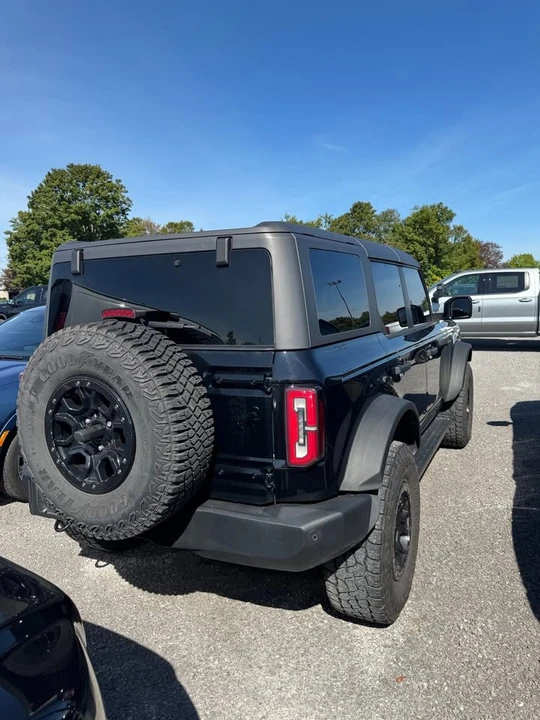2023 Ford Bronco 6th Gen - Image 5 of 10