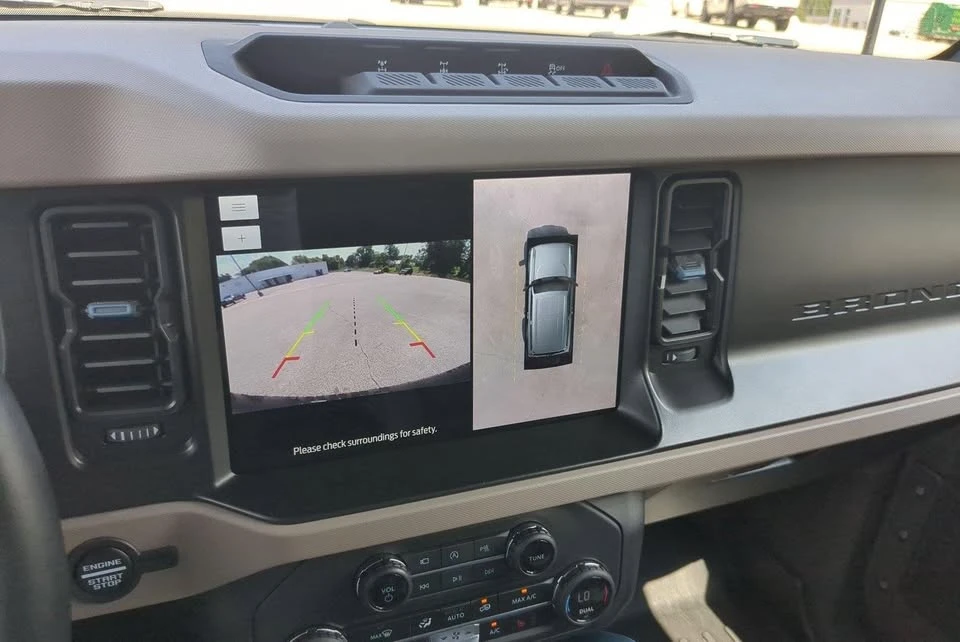 2023 Ford Bronco 6th Gen - Image 18 of 19