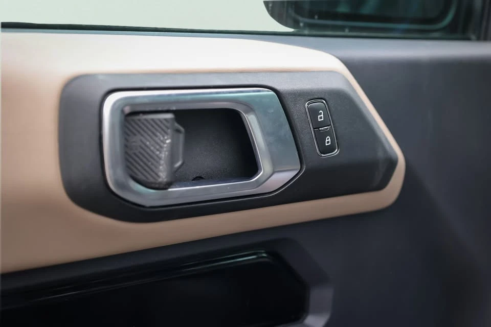 2023 Ford Bronco 6th Gen - Image 9 of 20