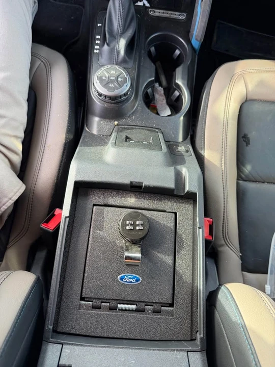 2023 Ford Bronco 6th Gen - Image 7 of 9