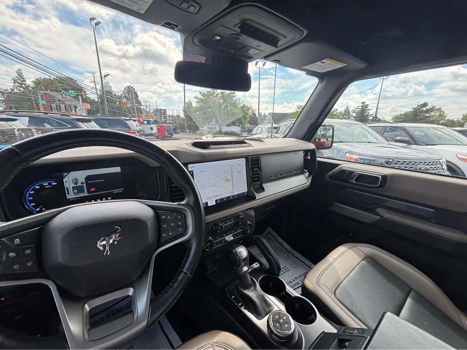 2023 Ford Bronco 6th Gen - Image 10 of 14