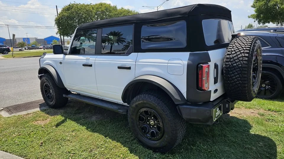 2023 Ford Bronco 6th Gen - Image 5 of 12