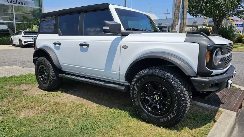 2023 Ford Bronco 6th Gen - Image 2 of 12