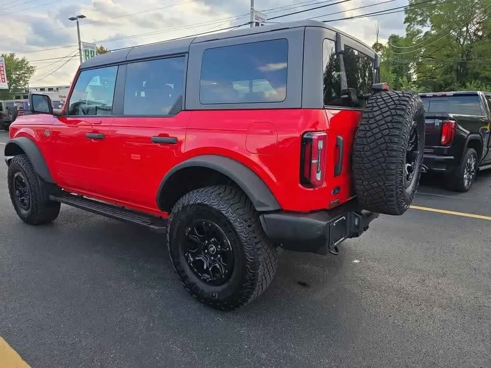 2023 Ford Bronco 6th Gen - Image 8 of 17