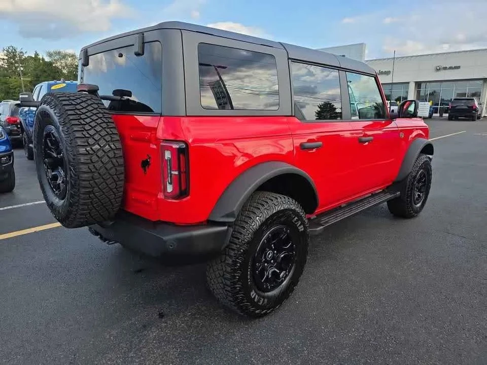 2023 Ford Bronco 6th Gen - Image 5 of 17