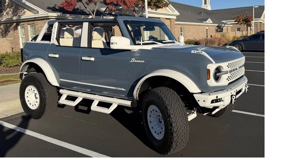 2023 Ford Bronco 6th Gen - Image 4 of 15