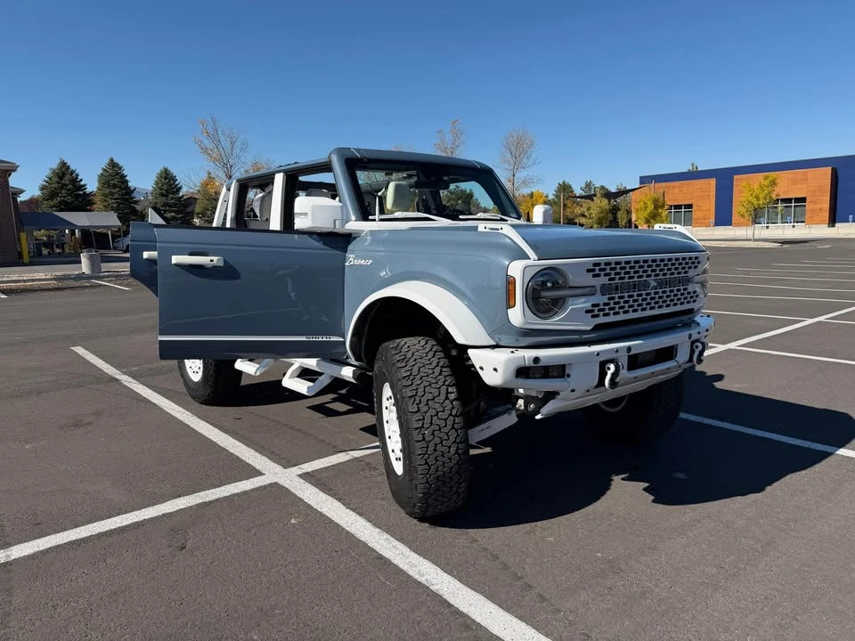 2023 Ford Bronco 6th Gen - Image 9 of 15