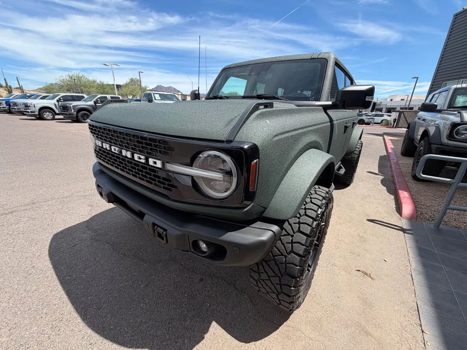 2023 Ford Bronco 6th Gen - Image 2 of 16
