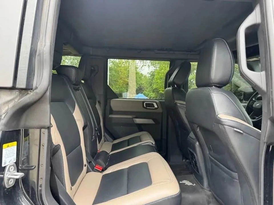2023 Ford Bronco 6th Gen - Image 9 of 14