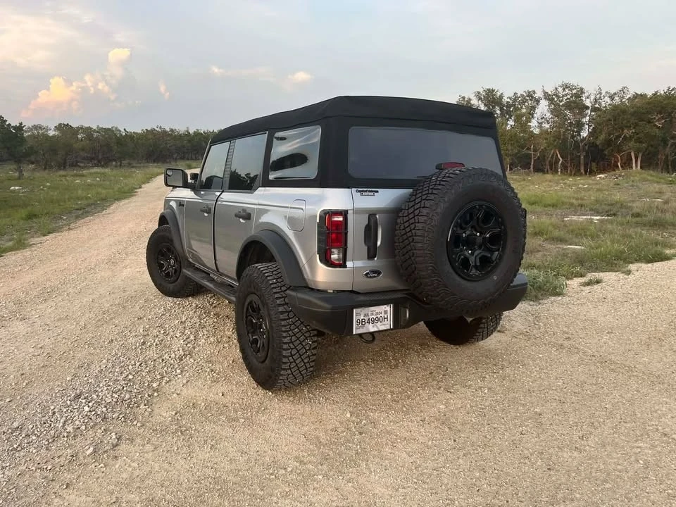 2023 Ford Bronco 6th Gen - Image 9 of 9