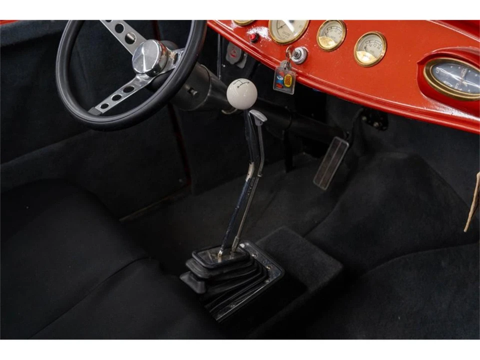 2023 Ford Customline - Image 18 of 31