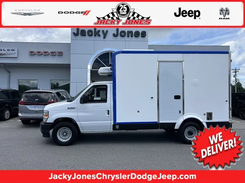 2023 Ford E-350 Super Duty