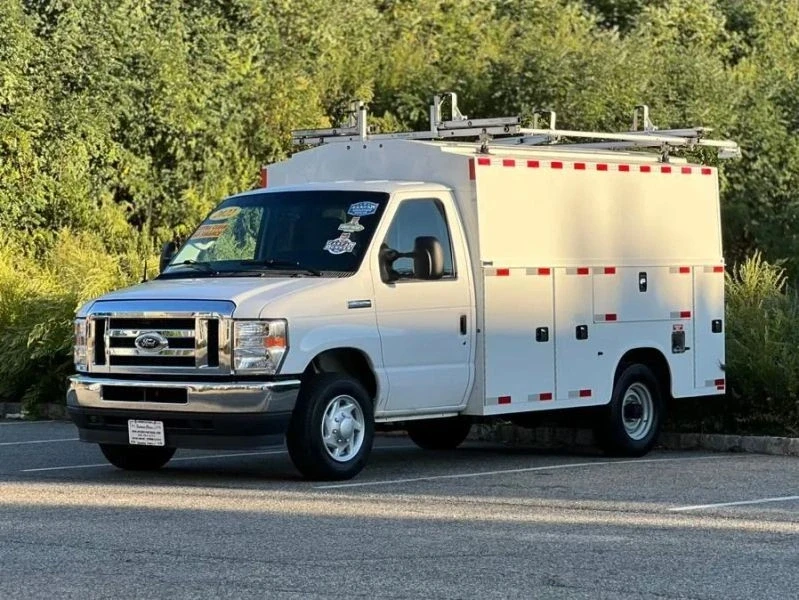 2023 Ford Econoline Van - Image 4 of 12