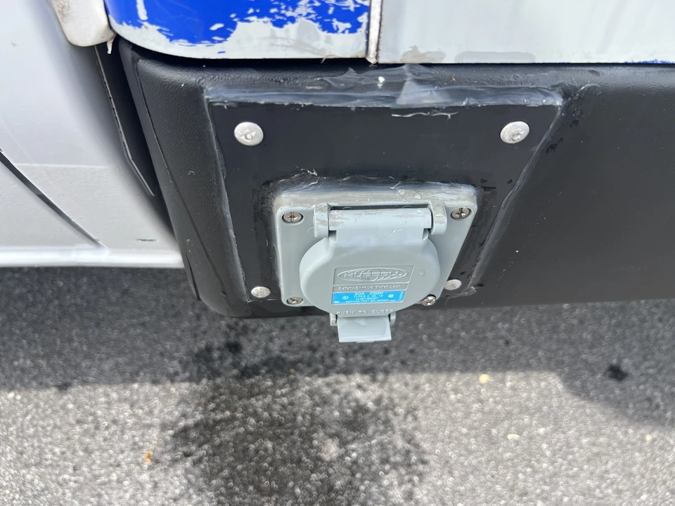 2023 Ford Super Duty 5th Gen - Image 13 of 26