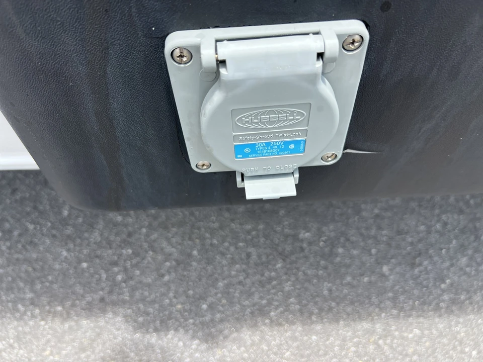 2023 Ford Super Duty 5th Gen - Image 16 of 31