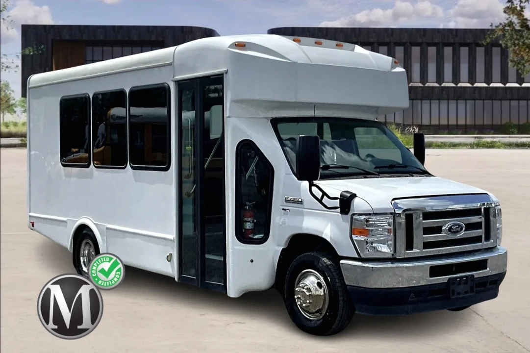 2023 Ford Super Duty 5th Gen - Image 2 of 12