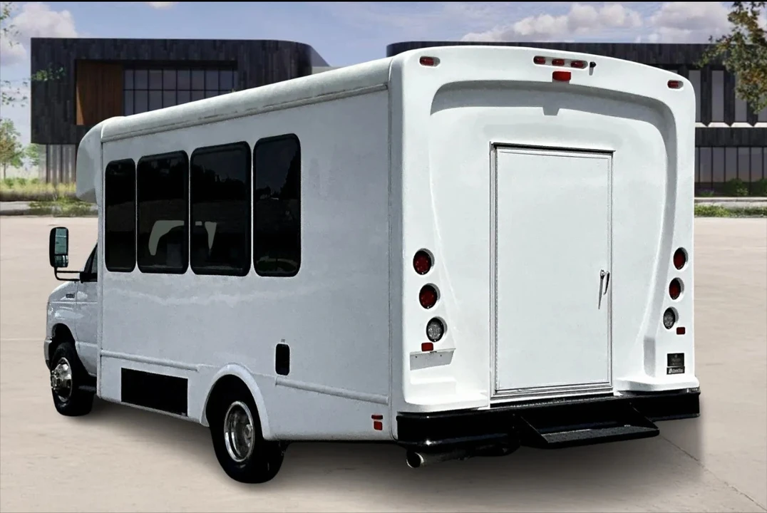 2023 Ford Super Duty 5th Gen - Image 4 of 12