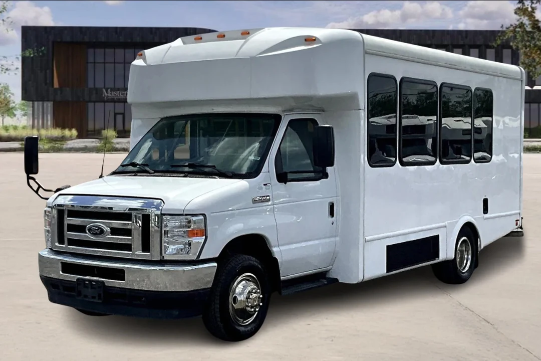 2023 Ford Super Duty 5th Gen - Image 3 of 12