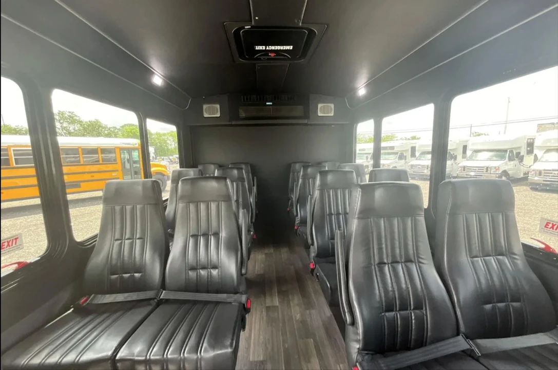 2023 Ford Super Duty 5th Gen - Image 10 of 12