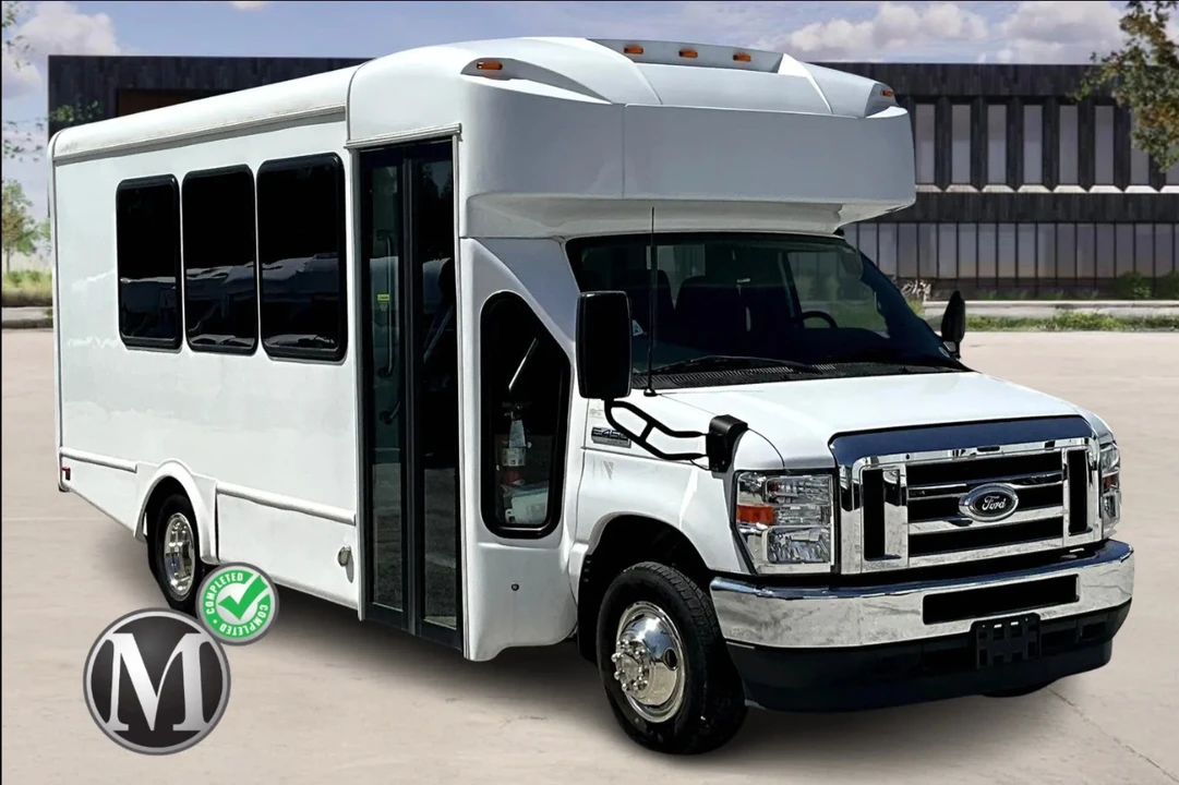 2023 Ford Super Duty 5th Gen - Image 2 of 12