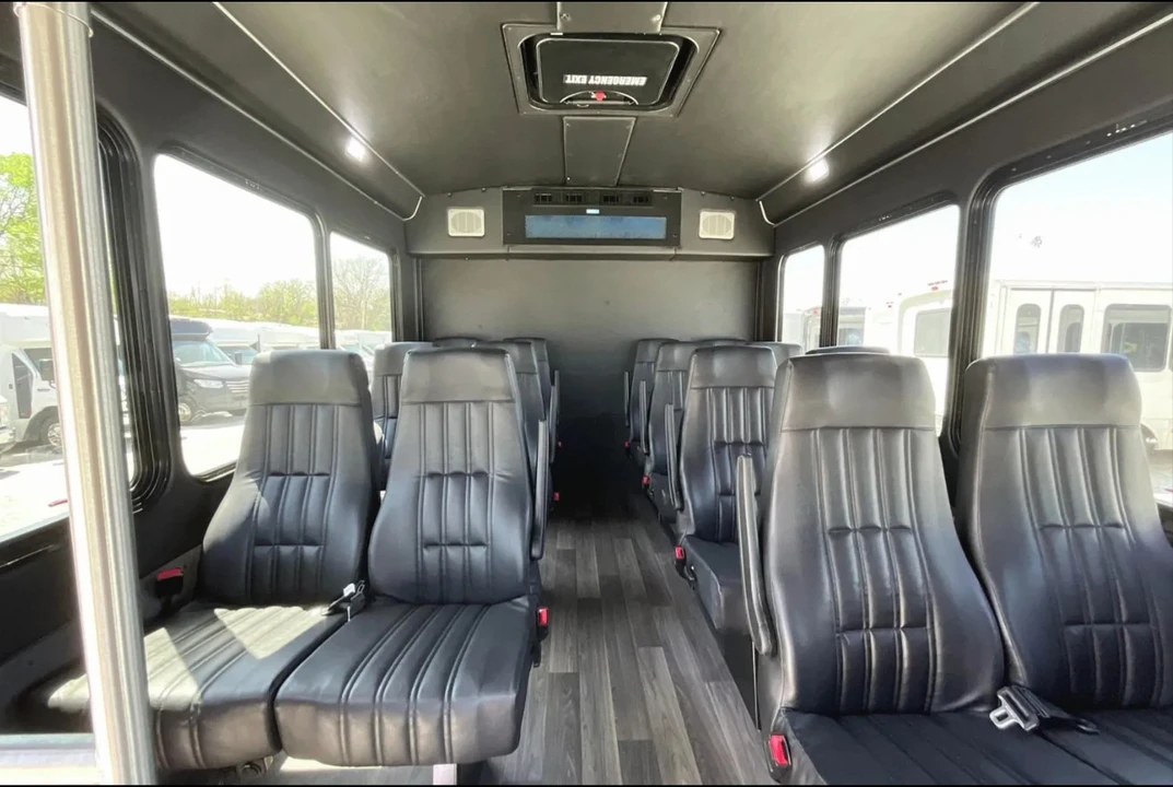 2023 Ford Super Duty 5th Gen - Image 9 of 12