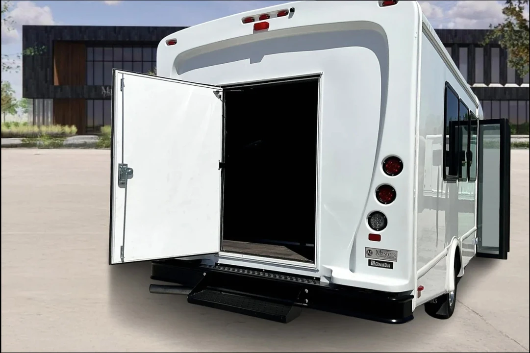 2023 Ford Super Duty 5th Gen - Image 8 of 12