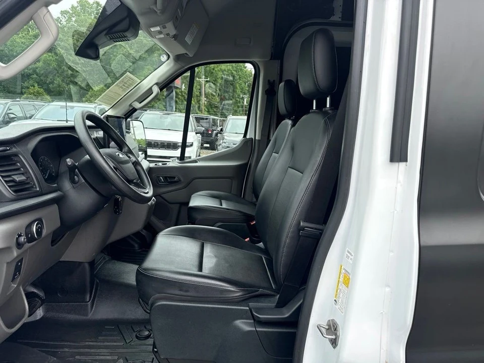 2023 Ford - Image 9 of 30