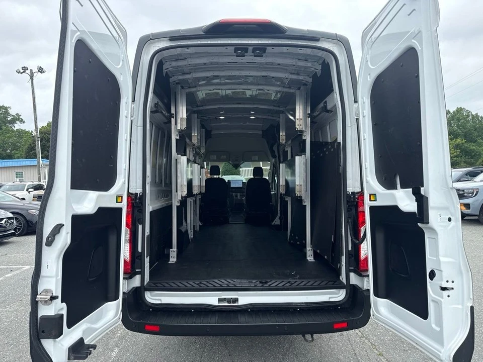 2023 Ford - Image 25 of 30