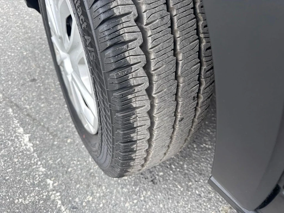 2023 Ford - Image 27 of 30