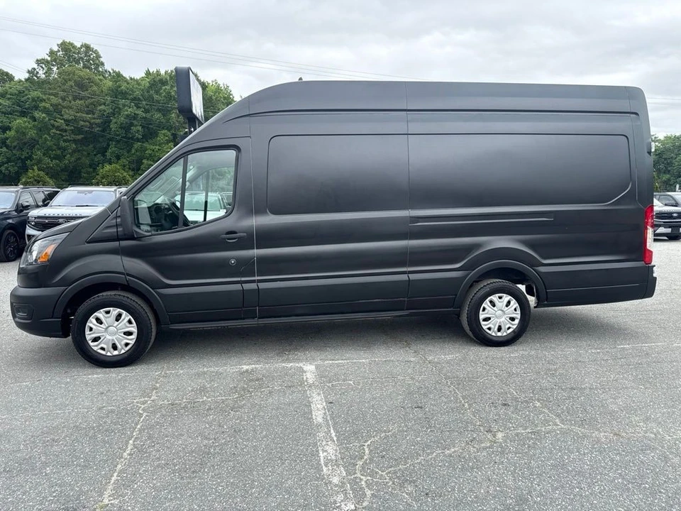 2023 Ford - Image 2 of 30