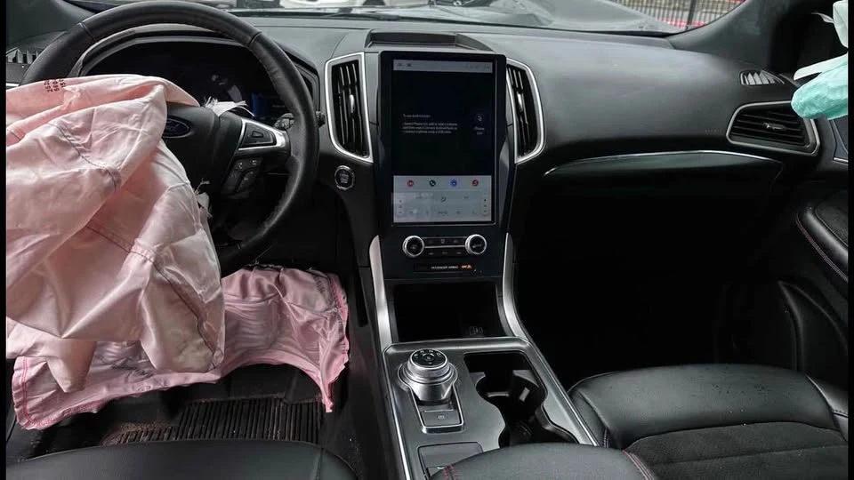 2023 Ford Edge - Image 3 of 10