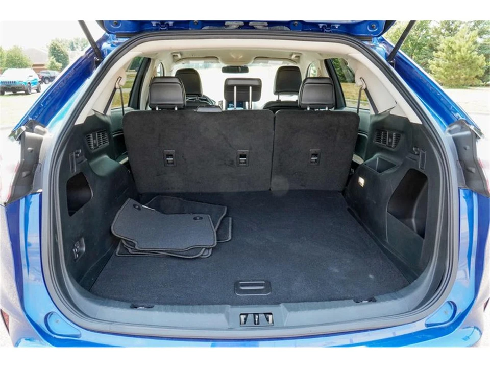 2023 Ford Edge - Image 18 of 31
