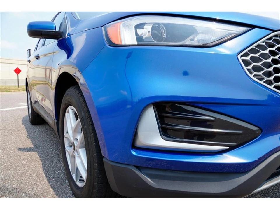 2023 Ford Edge - Image 26 of 31