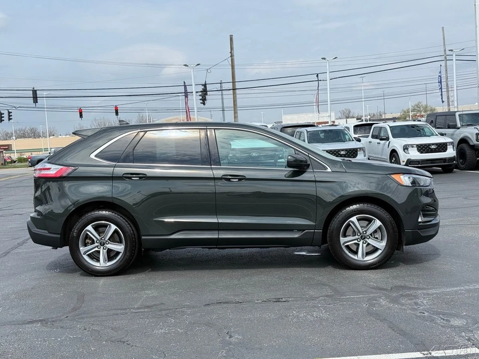 2023 Ford Edge - Image 2 of 12