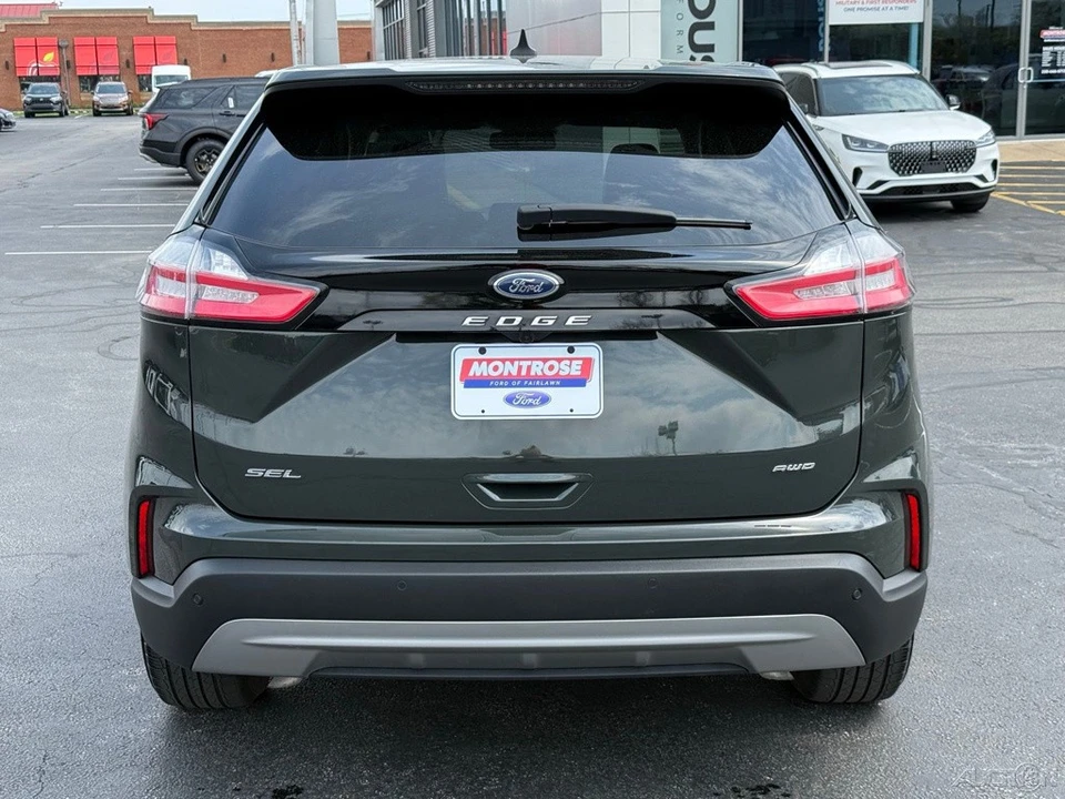 2023 Ford Edge - Image 4 of 12