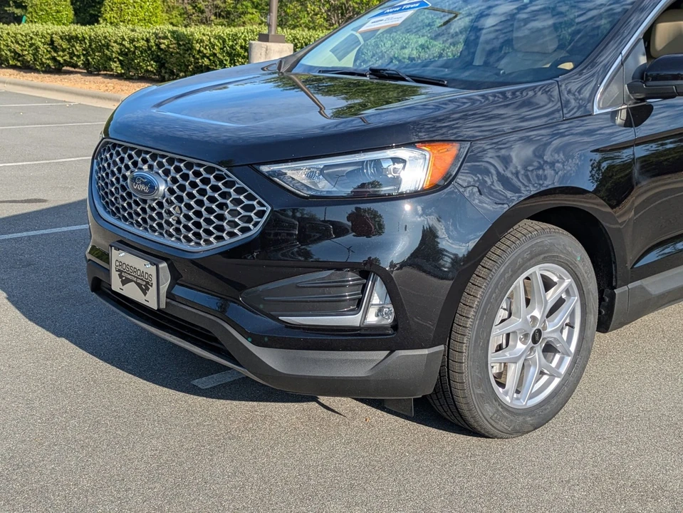 2023 Ford Edge - Image 10 of 31