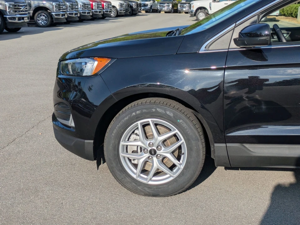 2023 Ford Edge - Image 11 of 31