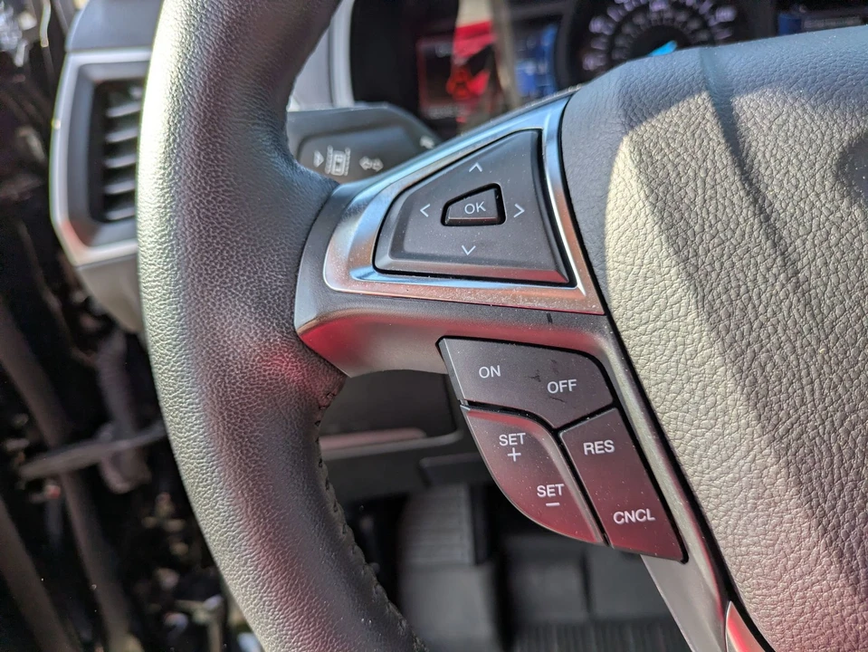 2023 Ford Edge - Image 18 of 31