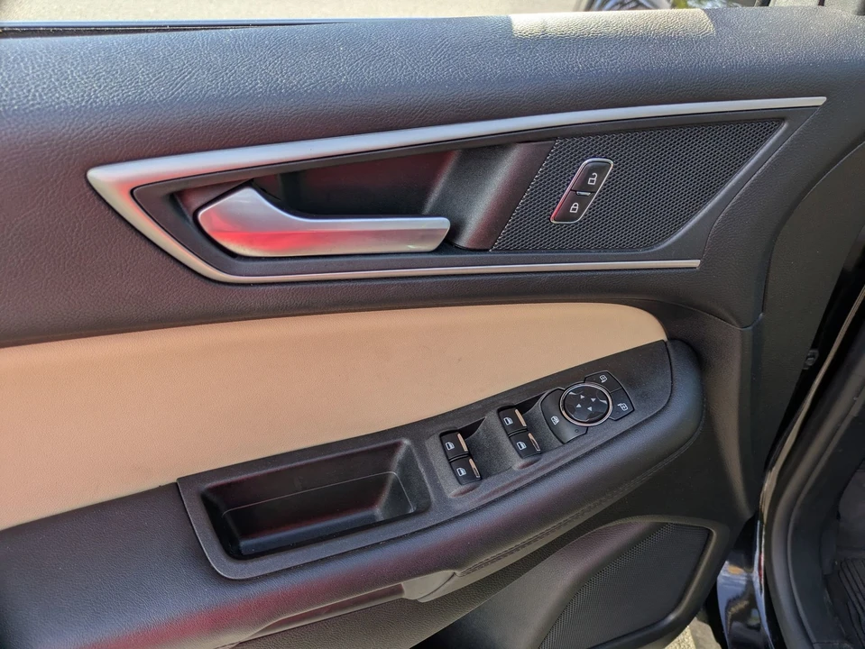 2023 Ford Edge - Image 16 of 31