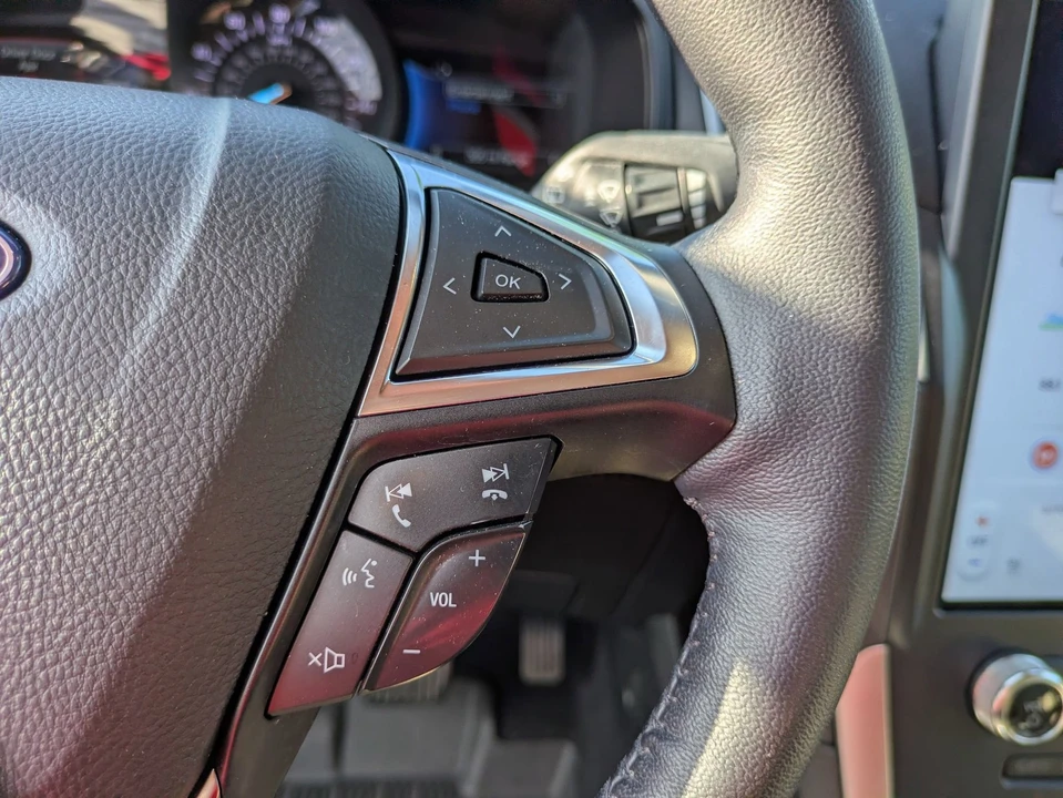2023 Ford Edge - Image 19 of 31